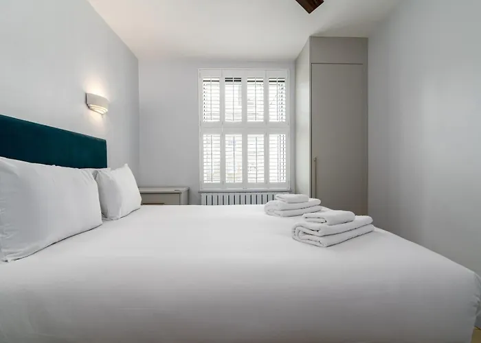 Guestready - A British Charm In South Bank